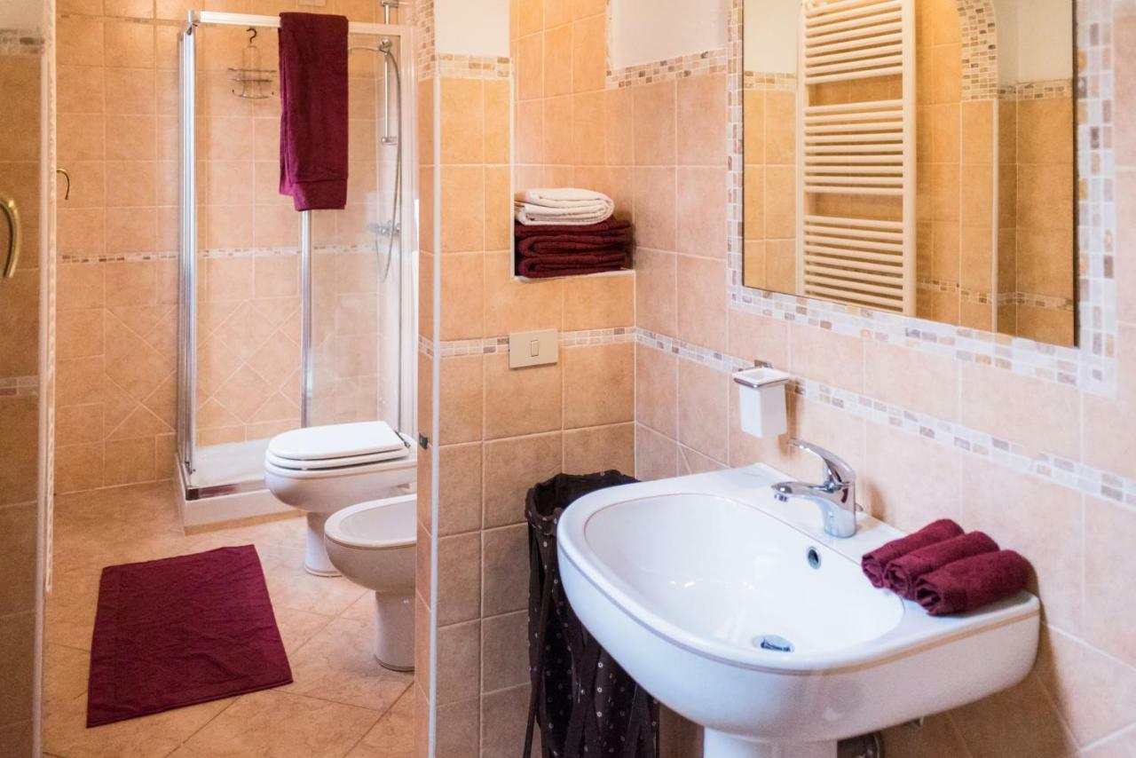 Al Borghetto Appartement Adria Buitenkant foto
