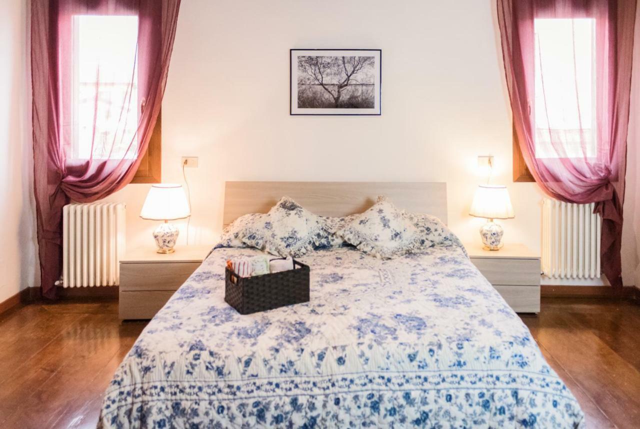 Al Borghetto Appartement Adria Buitenkant foto