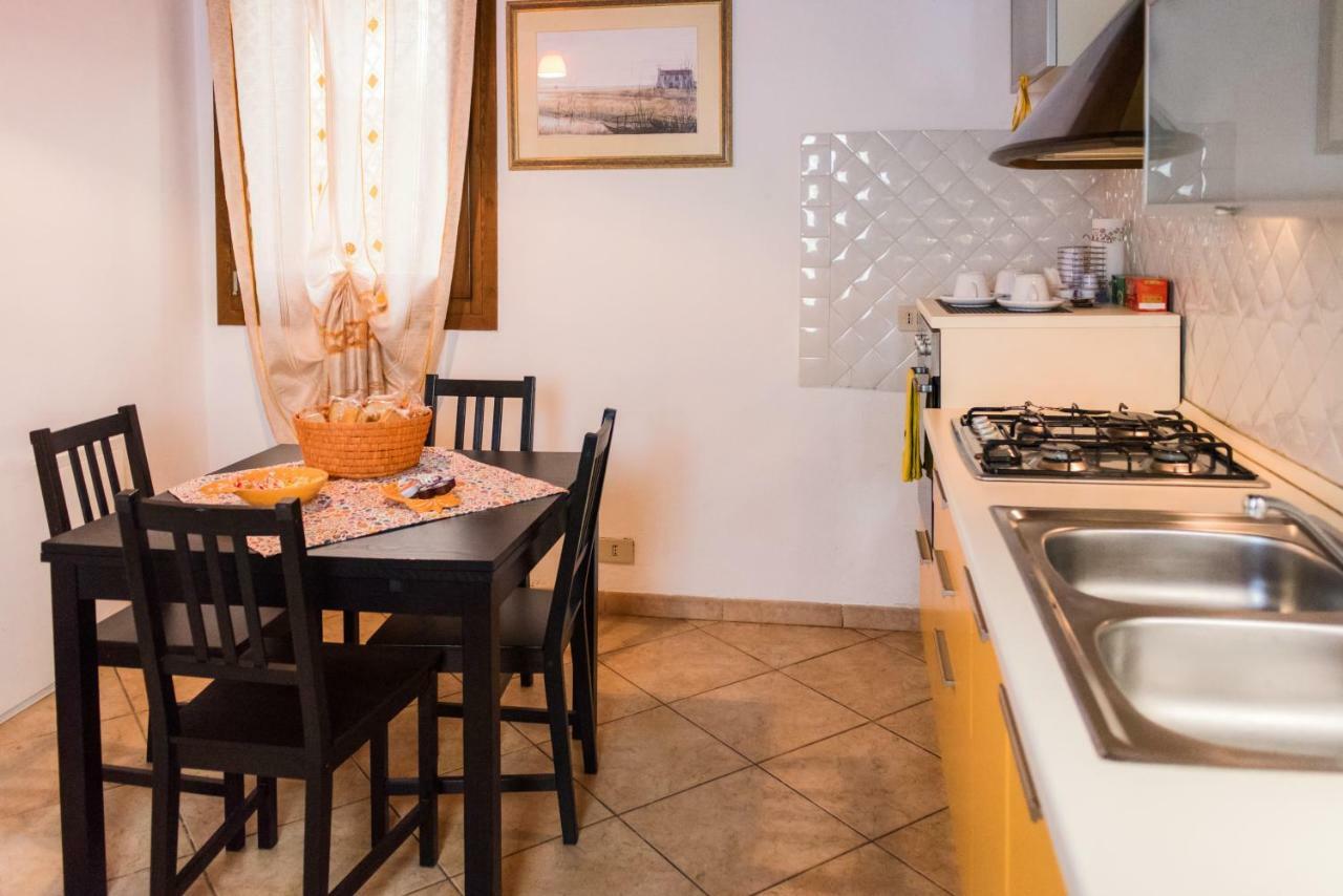 Al Borghetto Appartement Adria Buitenkant foto